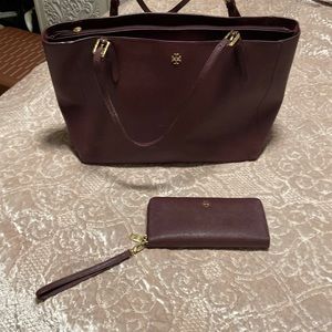 Tory Burch burgundy large wallet wristlet